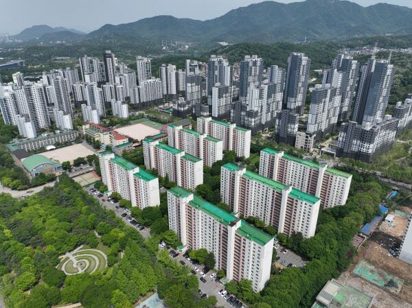 아파트값 20% 뛰던 '준강남' 이 동네…나홀로 전세가 폭락, 이유는