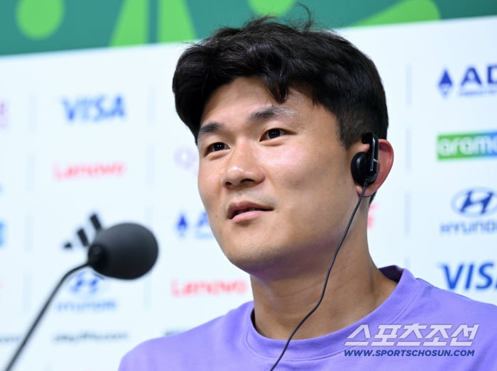 韓 축구 웃고 日 축구 눈물! '괴물 수비수' 김민재 매각 NO '중요한 역할'→'일본 국가대표' 이토 비상 '2000만유로 방출 허용'