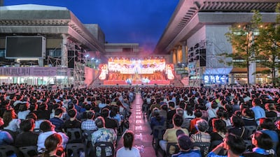 공연장이 거리로… 세종문화회관 공연, 광화문·청계천 전광판서 본다