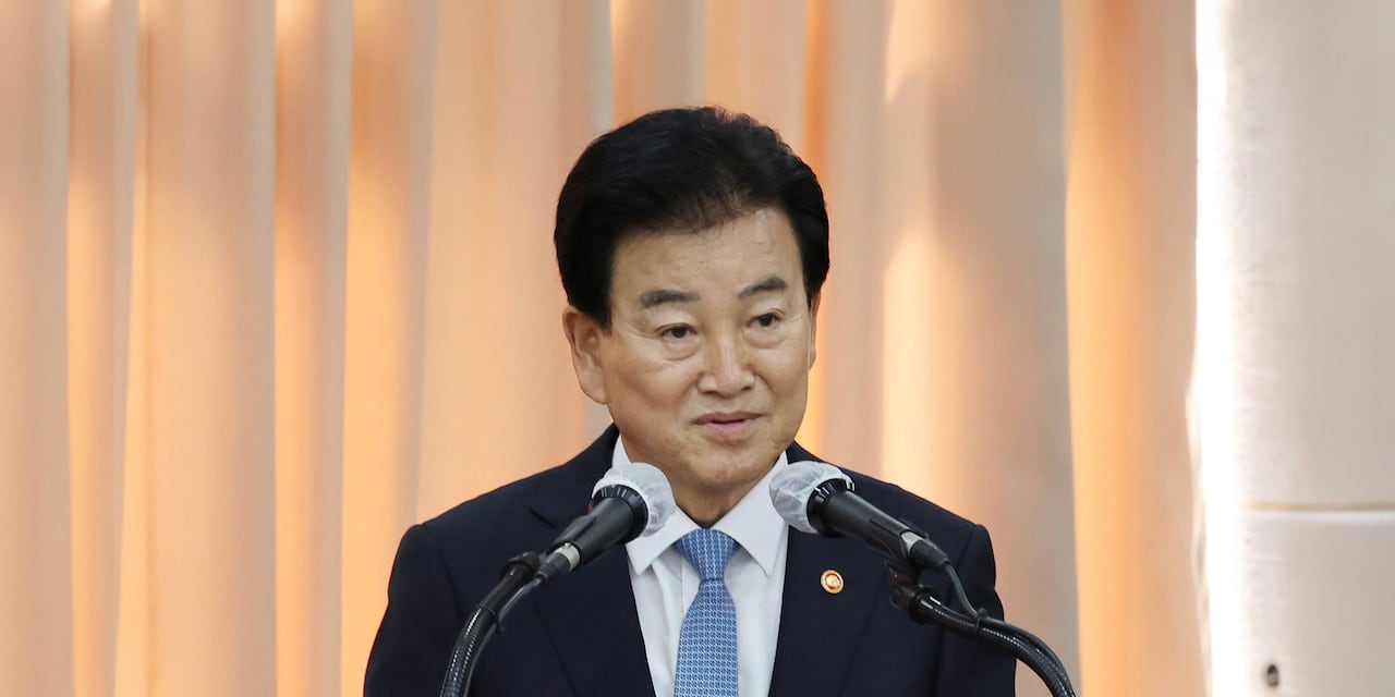 [서울=뉴시스] 박주성 기자 = 정동영 통일부 장관이 7일 오전 서울 남북회담본부에서 열린 통일부, 북한이탈주민지원재단, 남북교류협력지원협회, 민주평화통일자문회의사무처 국정감사에서 업무보고를 하고 있다. 2026.10.07. park7691@newsis.com