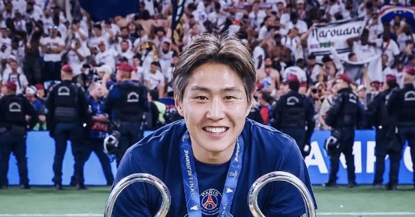 PSG và HLV Luis Enrique đã khai thác tối đa tiềm năng của Lee Kang-in trước khi chuyển anh sang Atletico Madrid (Ảnh: 조선일보).