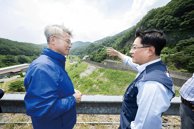 "영산강물 놔두고 섬진강물 퍼간다? 물길 따라 쪼개지는 전남광주"