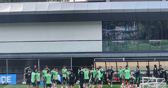Mexico Begins Recovery Training Ahead of South Korea Clash