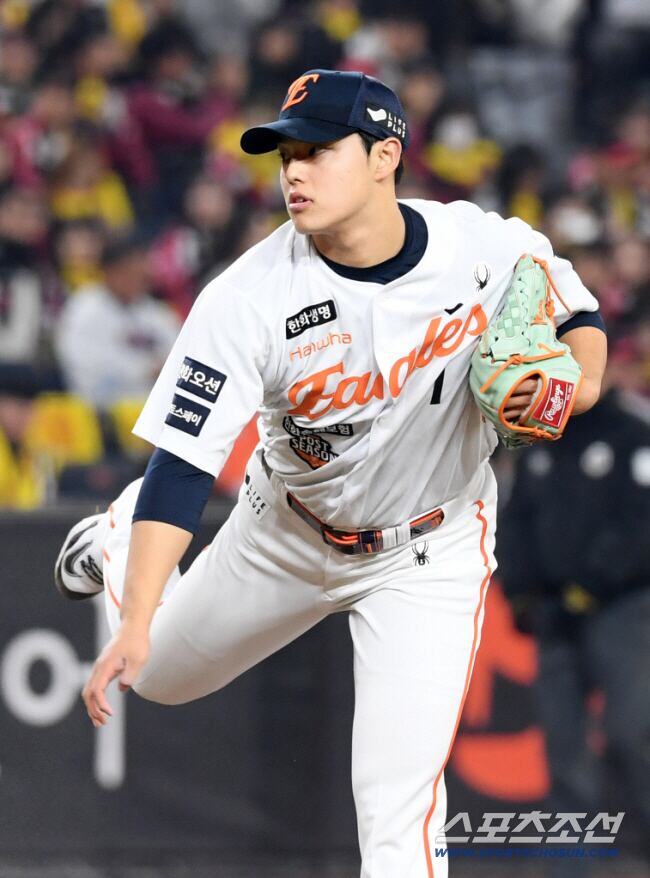 한화 문동주가 역투하고 있다. 대전=박재만 기자 pjm@sportschosun.com/2025.10.31/