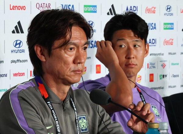 월드컵 망신에 2022년 16강 '벤버지' 소환…벤투 일산 목격담 재조명