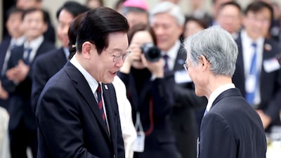이재명 대통령과 조희대 대법원장이 지난 1월 청와대 영빈관에서 열린 2026년 신년 인사회에 참석해 악수를 나누고 있다. 2026.1.2 ⓒ 뉴스1 이재명 기자