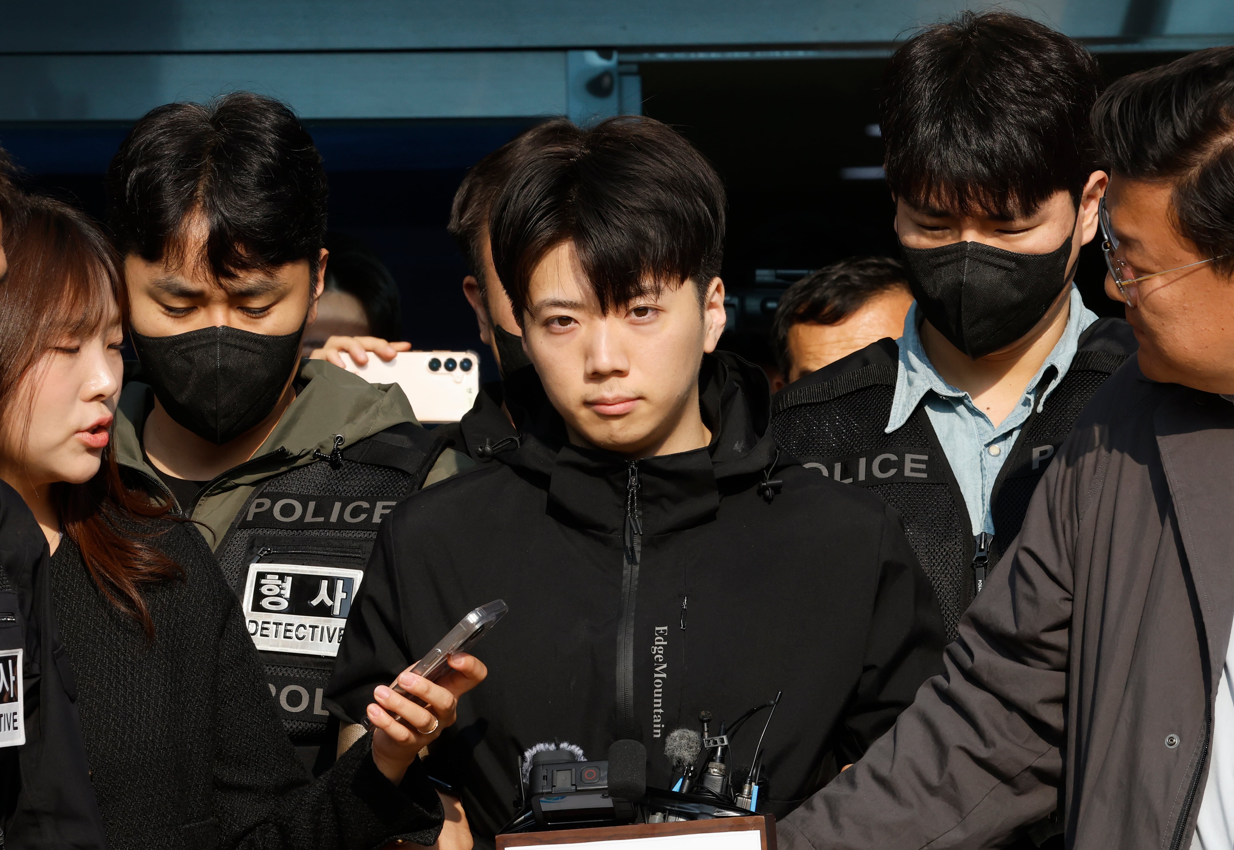 분리수사 지시 의혹 前 국수본부장 “장윤기 성범죄 굳이 오픈하지 말라”