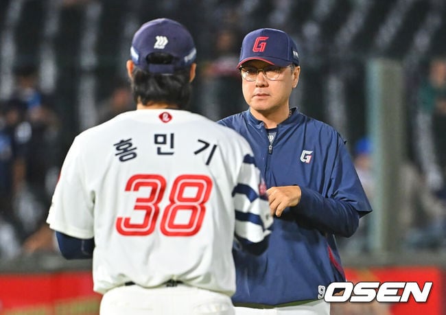 "선발진 지쳤다" 나균안 6실점 빨간불…'6선발 찾기' 김상진 코치 2군행 이유인데, 1라운더 영건 언제 준비될까