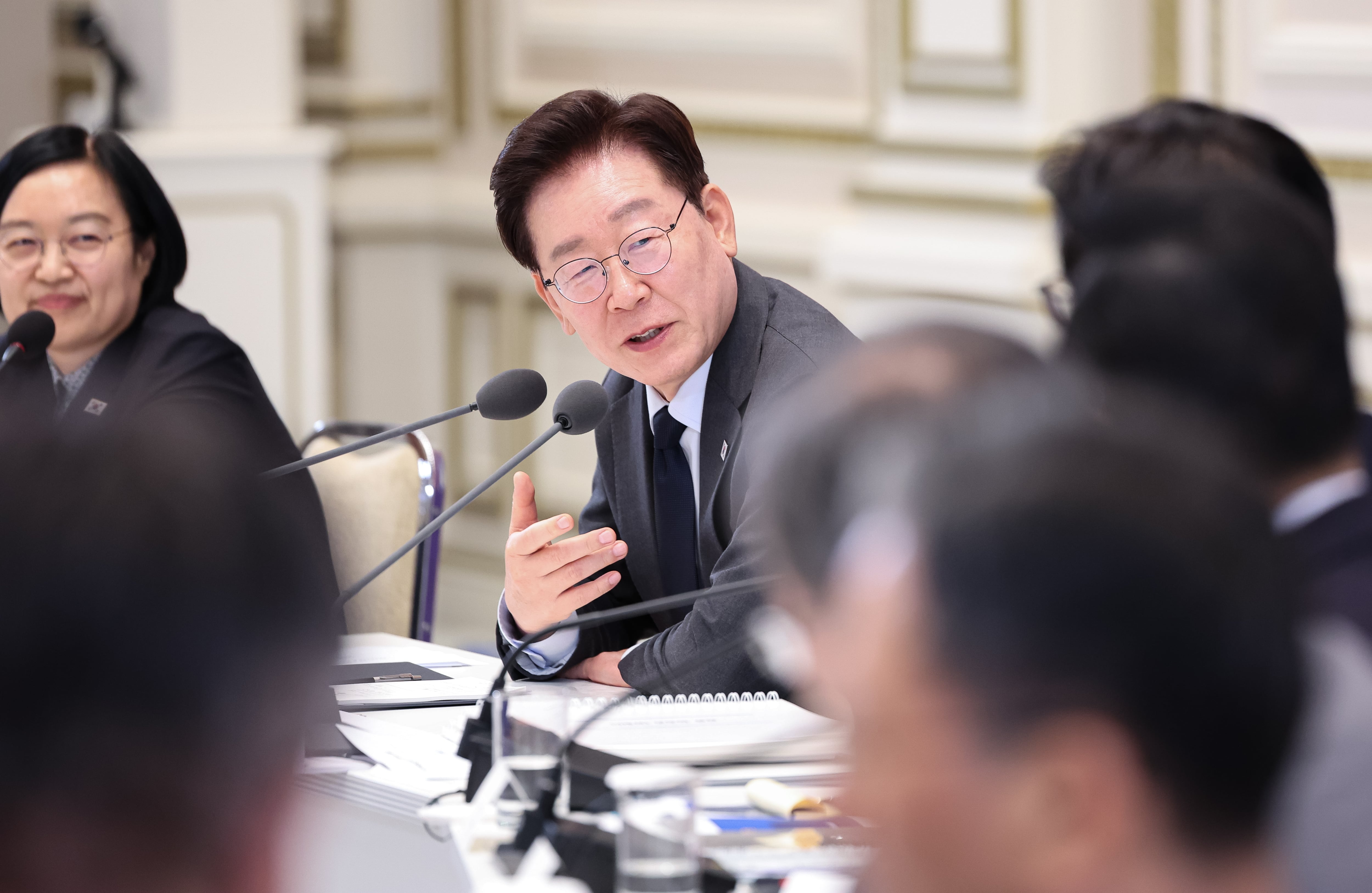 李 “거대한 변곡점인데…정치집단, 망하도록 고사지내며 방해”