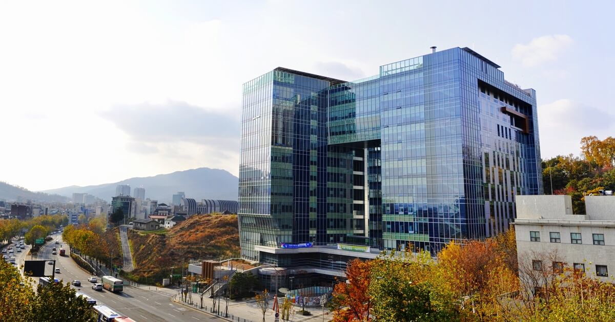 고소인에게 피의자 전과 알려준 검찰 수사관... 법원 “피의자 인권침해 아냐” thumbnail