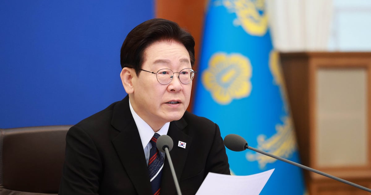 국회 돌아온 문재인 전 대통령: 판문점 선언 8주년 속 '전작권' 소신 행보