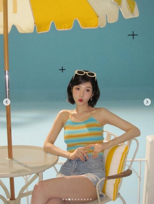 조이, 칼각 어깨에 복근까지..숨길 수 없는 '인형 몸매'