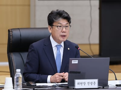 진성준 국방위원장 美비자 발급...내일 하와이로