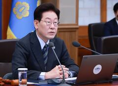 李대통령 “국정 생중계, 언론 접촉, 현장 방문, SNS 모두 늘릴 것”