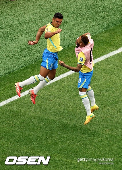 ‘마르티넬리 극장골 작렬’ 브라질, 일본에 2-1 대역전승...우승희망 일본 그대로 탈락...브라질 16강행
