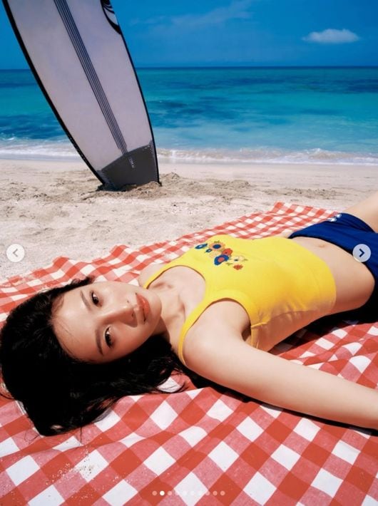 조이, 한줌 '납작배'에 극세사 각선미..물오른 '서머퀸' 미모