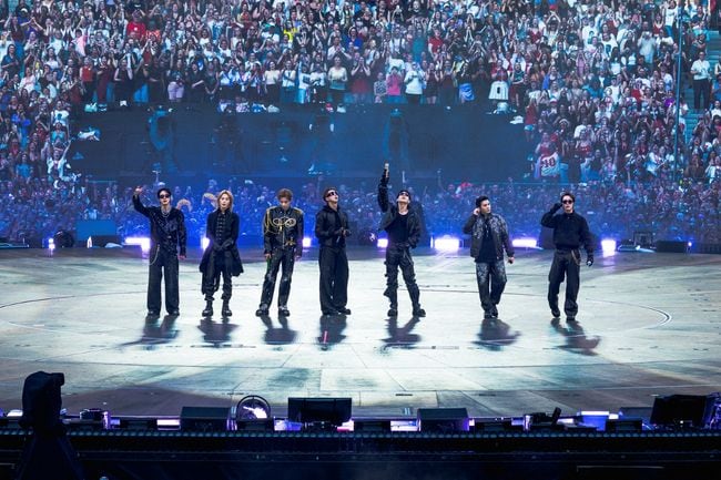 방탄소년단, 파리서 유럽 투어 대장정 마무리…72만 팬 열광 “꼭 다시 돌아오겠다”