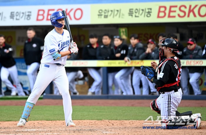 22일 대구삼성라이온즈파크에서 열린 LG와 삼성의 시범경기. 9회말 무사 만루 삼성 홍승원이 밀어내기 볼넷으로 걸어나가고 있다. 대구=허상욱 기자wook@sportschosun.com/2026.03.22/