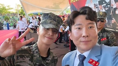 '해병대 자원입대' 정동원, 군복무 중에도 팬 버스 40대 몰고 다니는 '트롯 왕자'