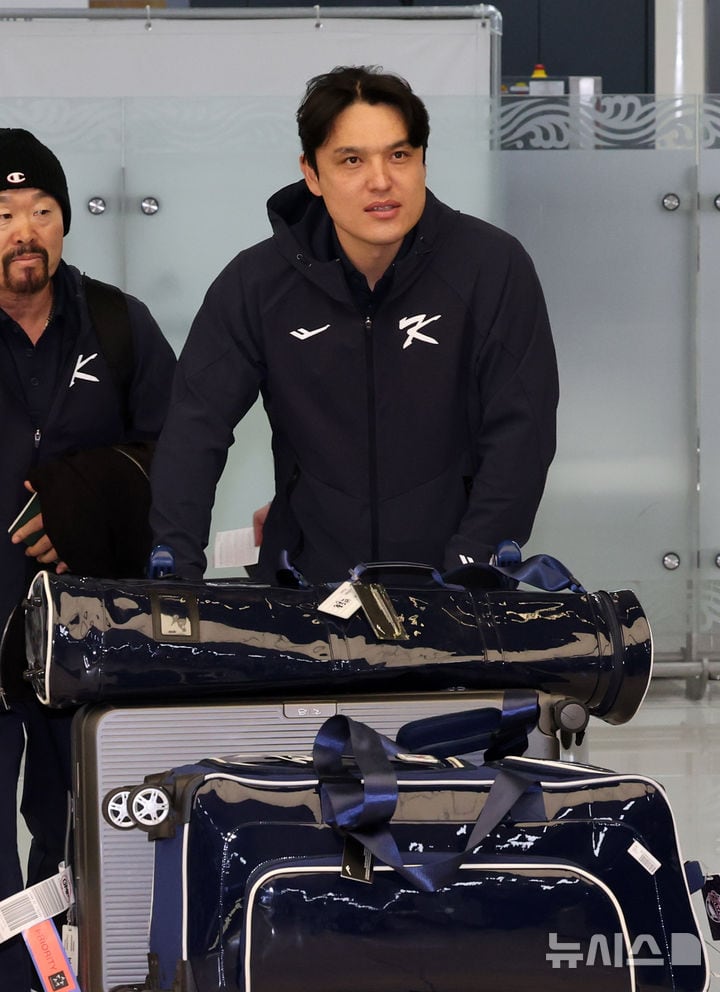 K-베이스볼 시리즈 마치고 귀국하는 박동원