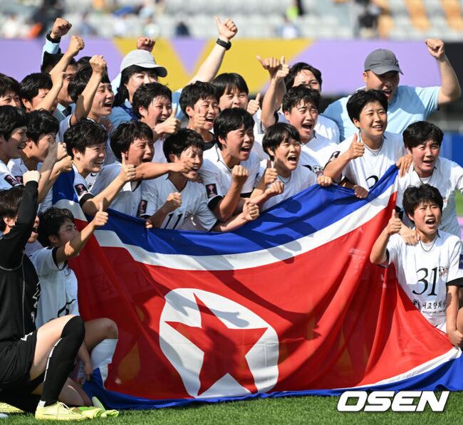 "내고향에 진심어린 축하, 공동응원단 성숙한 응원 문화" 이재명 대통령의 찬사, 수원FC 위민은 외롭다 thumbnail