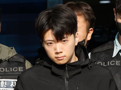 광주 도심에서 일면식도 없는 10대 여고생을 살해한 장윤기 씨가 14일 오전 광주 서부경찰서에서 검찰로 송치되고 있다. 2026.5.14 ⓒ 뉴스1 김태성 기자
