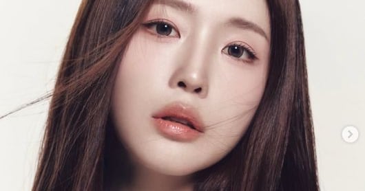 Sung Hae-eun's Photos Showcase Actress-Level Beauty