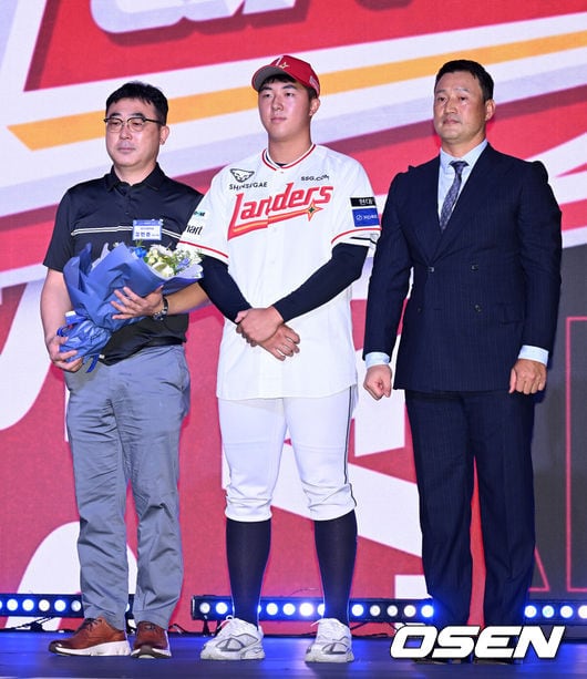 박준현→장찬희→‘이 선수’가 해냈다! 韓 고졸 루키 3호 선발승 탄생, “신인답지 않은 대담함+패기로 훌륭한 역할”