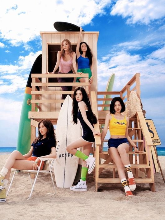 레드벨벳, 서머퀸의 귀환..팬콘서 '서핀 보이' 무대 최초 공개
