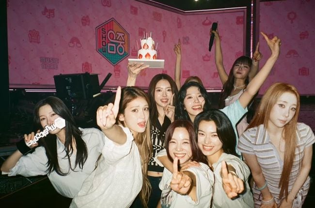 김세정, 아이오아이 10주년 활동 마무리..“신기루 같은 시간, 즐기다 갑니다”