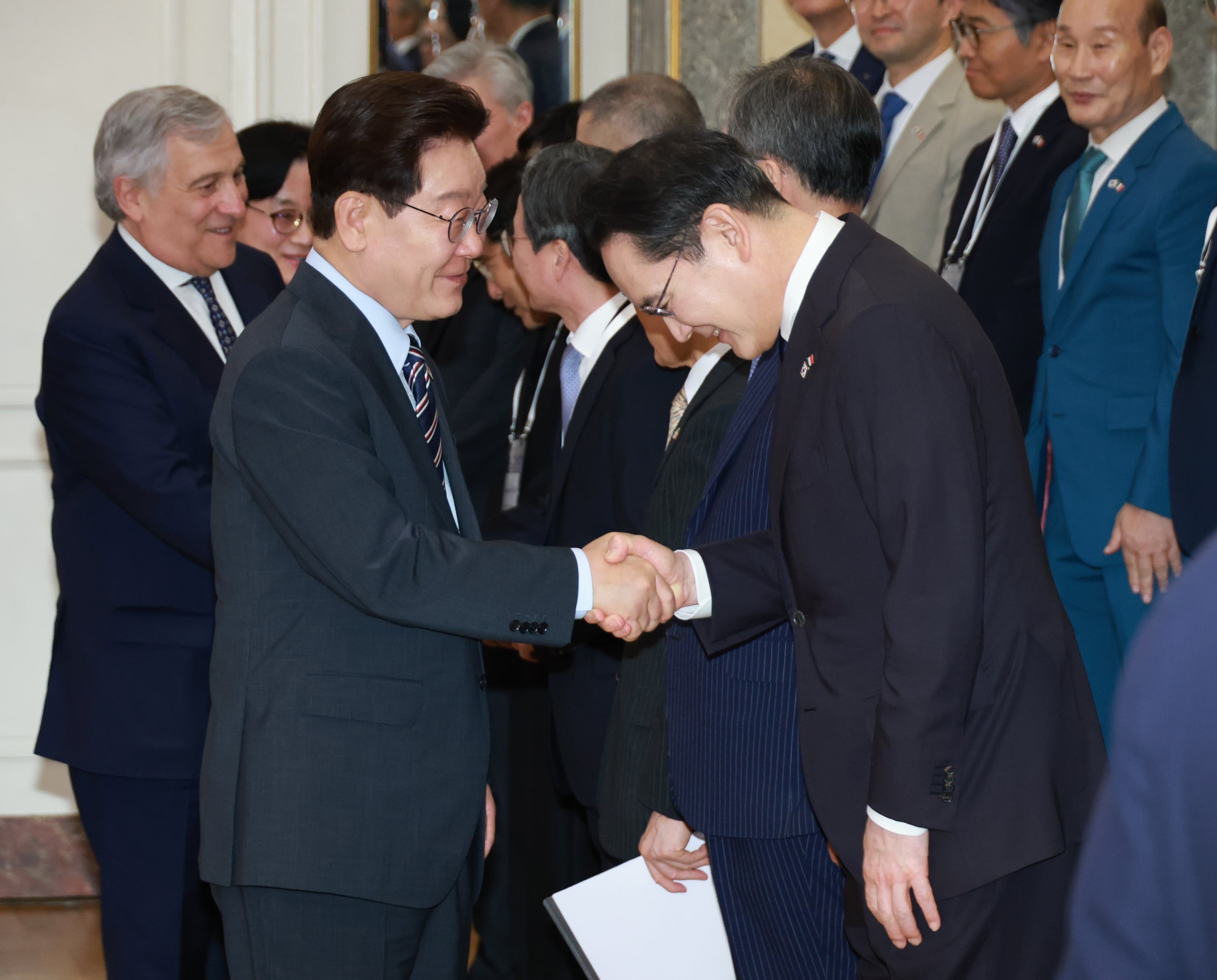 李, 최태원·이재용 회동...29일 대기업 지방 투자계획 발표