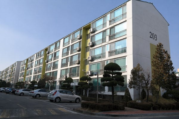 "평수 넓혀도 돈 돌려준다" 재건축 환급금 받는 '강남의 변방' 반전