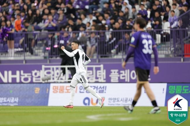 티아고가 살렸다...전북, 후반 추가시간 극장 동점골 폭발, 안양 원정서 1-1 극적 무승부