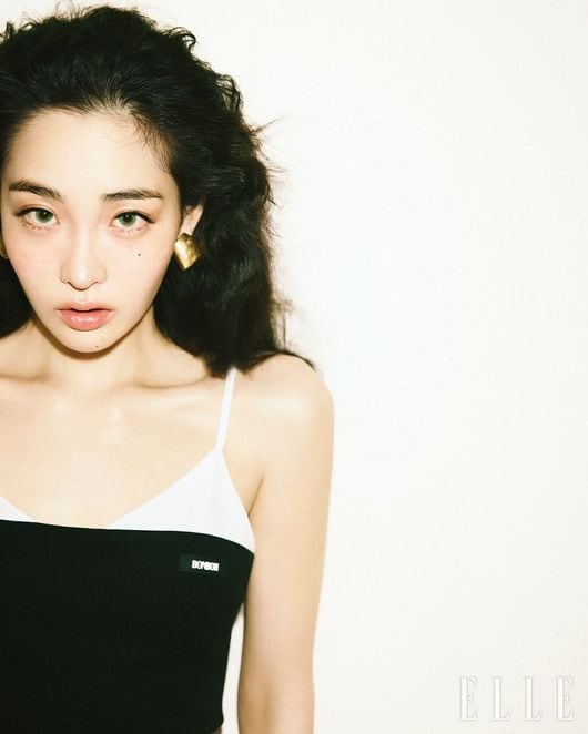 '9kg 감량' 김민하, 턱선·쇄골 보이는 뼈말라…마른 몸 '박제'