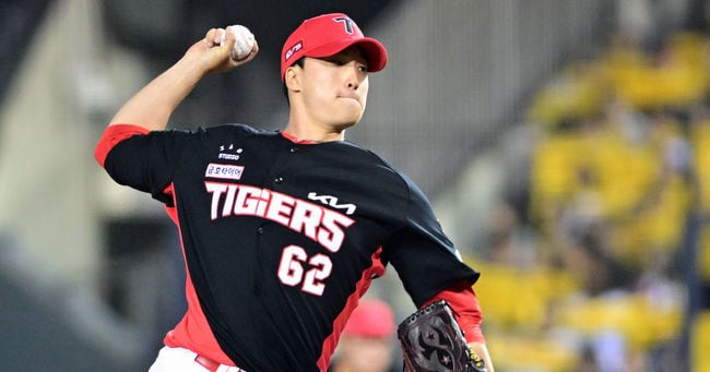 야구 투수 구속 관련 이미지