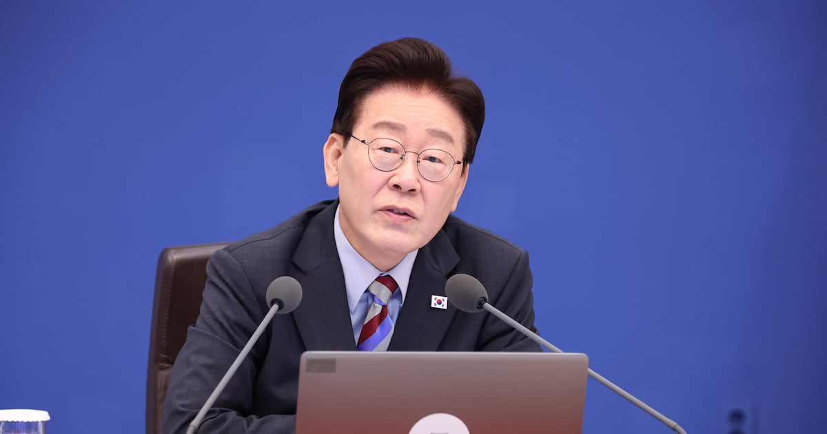 신조어 ‘좌아하게’ 논란에 李 대통령 “엉터리 단어 지적해야 언어 발전”