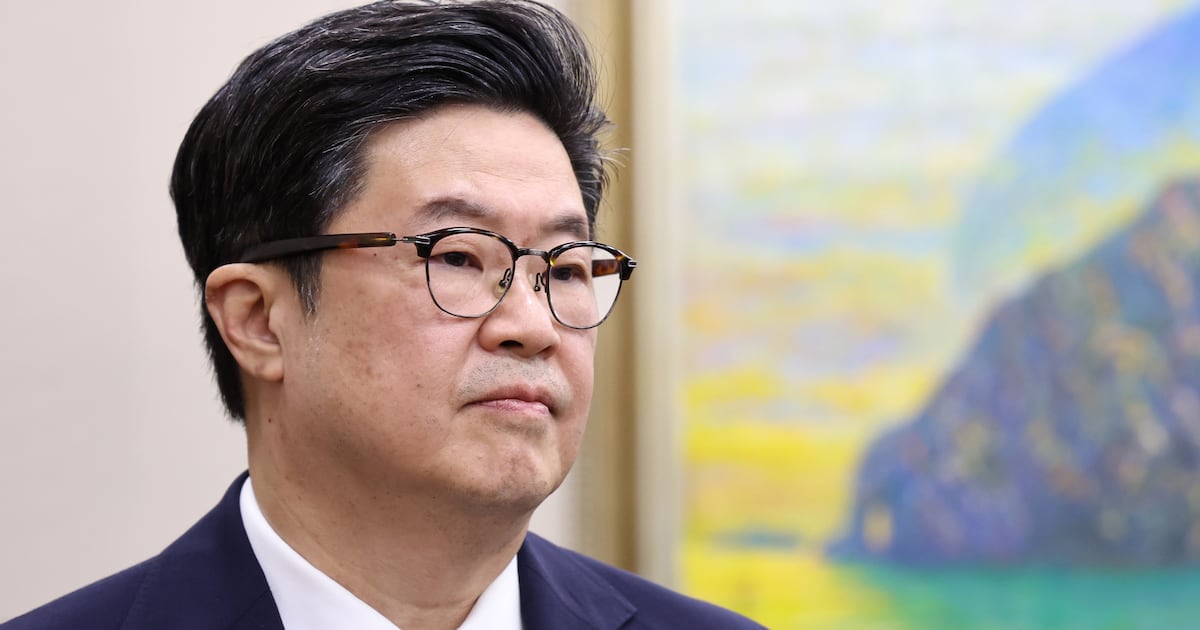 홈플러스 청산위기 밀어넣은 MBK와 메리츠의 진실게임 - 뉴스 썸네일 이미지