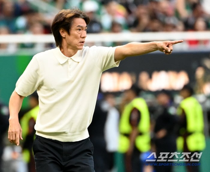 "충격!" 홍명보호 악재! 'A조 1위 확정' 멕시코 여유 만만…'최종전 로테이션 카드 만지작→은퇴 앞둔 GK 선발 가능성'