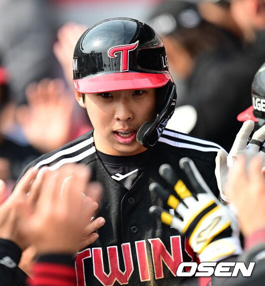 Cho Soo Cho Soo-hyun's Powerful Transition Leads LG Twins to Victory