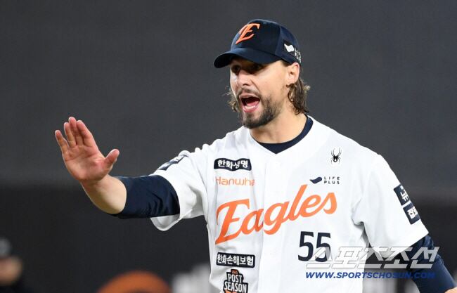 ◇한화 이글스를 떠나 휴스턴으로 이적한 와이스의 선발 경쟁 구도에 점점 먹구름이 드리우고 있다. 스포츠조선DB