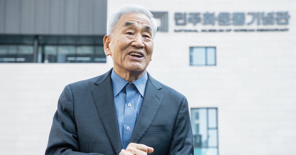 이재오 민주화운동기념사업회 이사장 관련 이미지