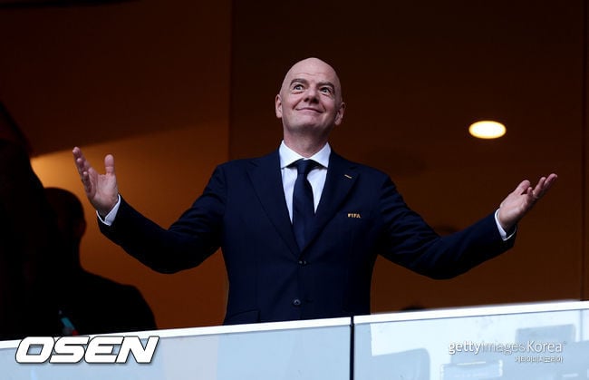 "월드컵은 FIFA 것이 아니다, 팔아넘기지 마라" UEFA·英 총리 격노...인판티노 '민간 투자' 승부수에 축구계 '발칵'