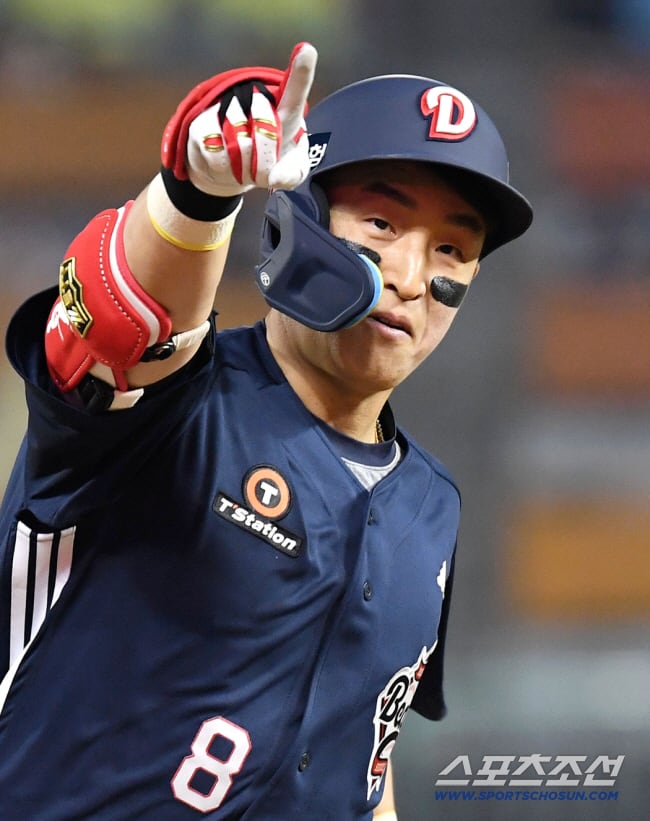 '한화 동생' 감동한 '오뚝이 번호'도 포기했다…최다 안타 1위 내준 이적생, 이렇게나 절박하다