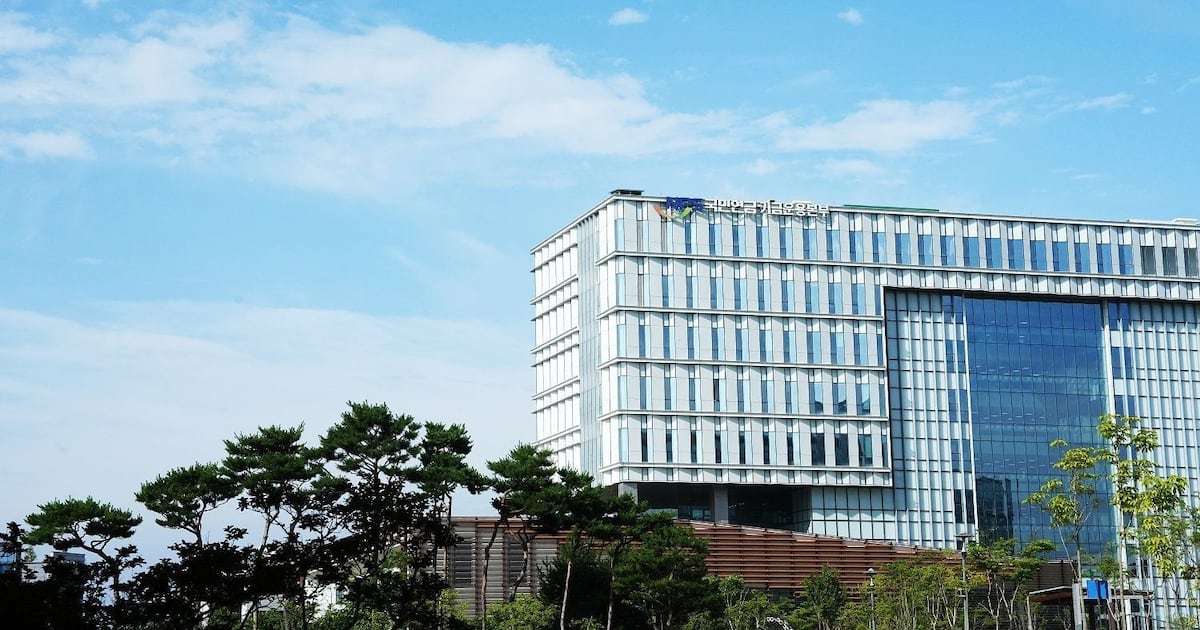 2200조 굴릴 '황금손' 누가 될까...국민연금·KIC 투자 사령탑 동시 인... - 뉴스 썸네일 이미지