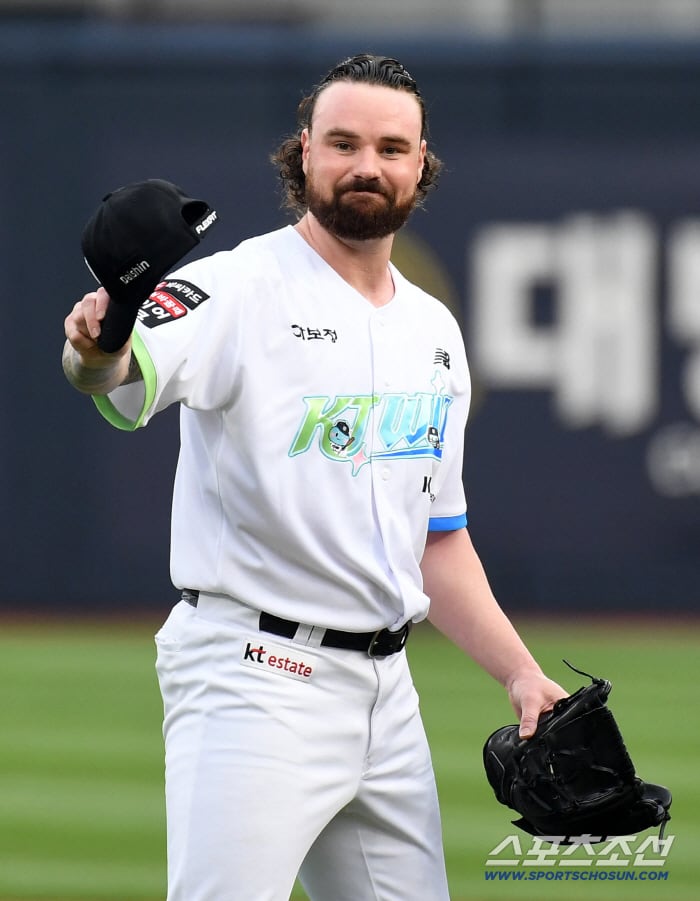 굴러온 돌이 에이스? '운명의 4연전' 우승 후보 매치업에 무슨 일이?