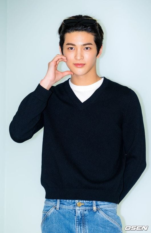 CORTIS's Gunho Fractures Both Pinky Fingers Before Debut Tour, Will Perform Without Choreography