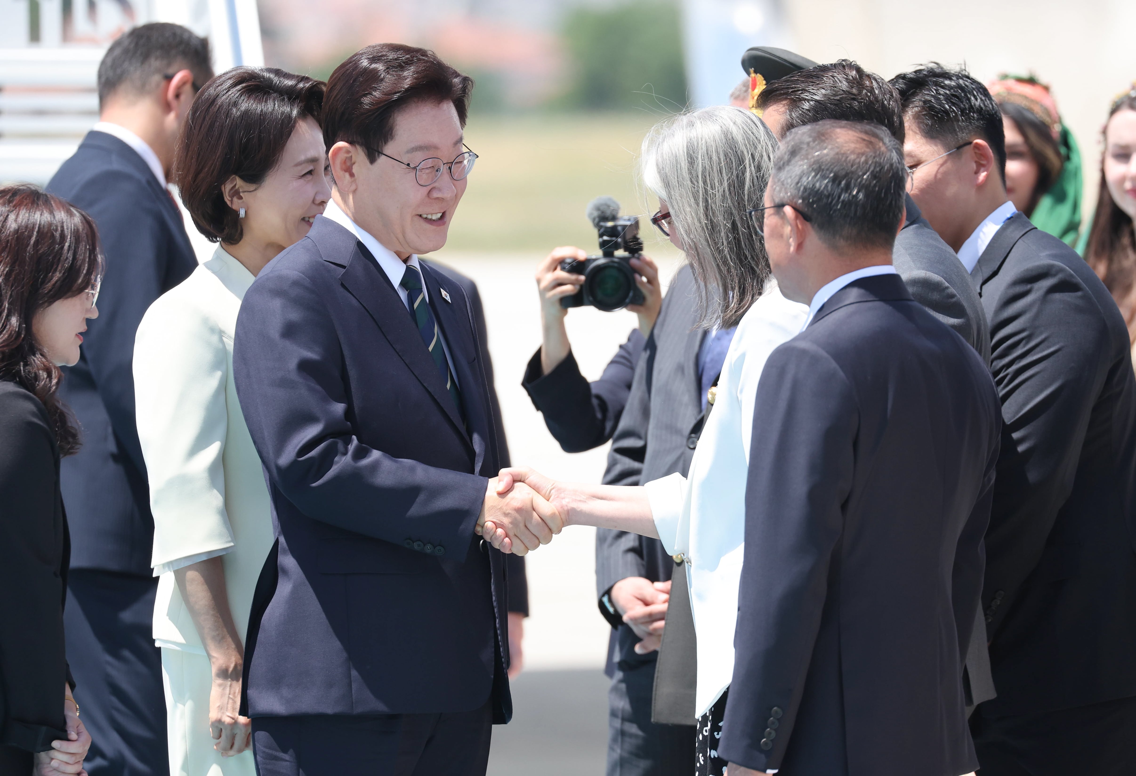 李대통령, 튀르키예 도착… 나토 정상회의서 ‘K-방산 세일즈’ 주력