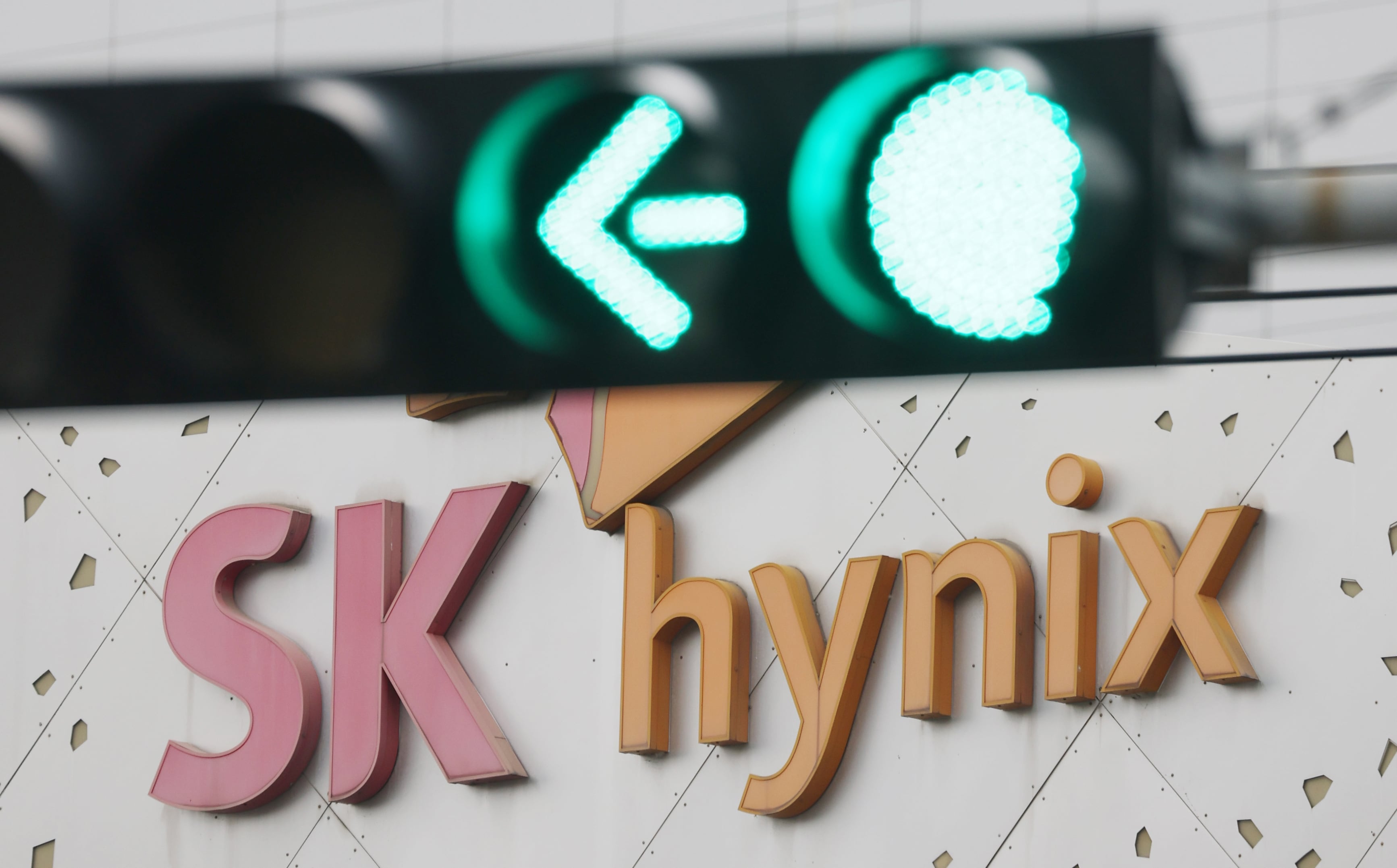 KB證 “SK하이닉스, 최소 2028년까지 메모리 공급 부족… 과도한 우려는 매수 기회”