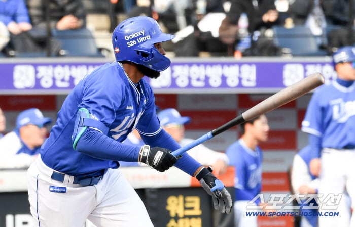 인천탐정사무소 서울탐정사무소 – ‘번번이 늦더니만…’ 개막이 가까웠나, 홈런 타이밍 완벽 부활, 요미우리 출신 상대 120m 첫 당겨친 홈런