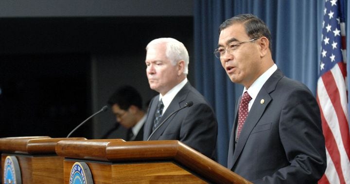 암 투병 숨기고 핵무장 주장하던 국방장관 별세 소식 들었어?